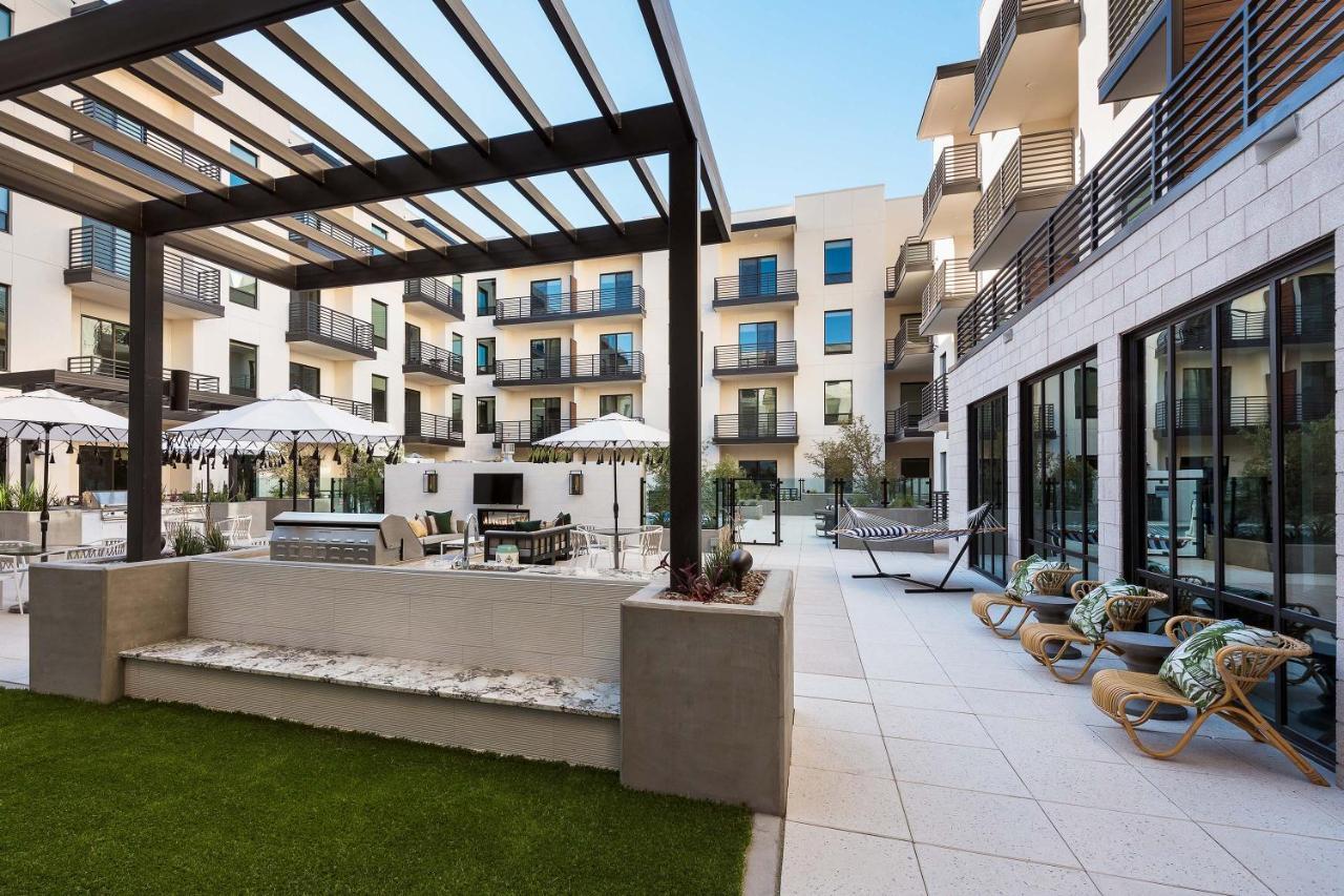 Sentral Old Town Aparthotel Scottsdale Exterior photo